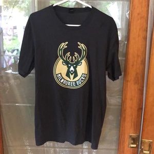 Milwaukee Bucks Tee